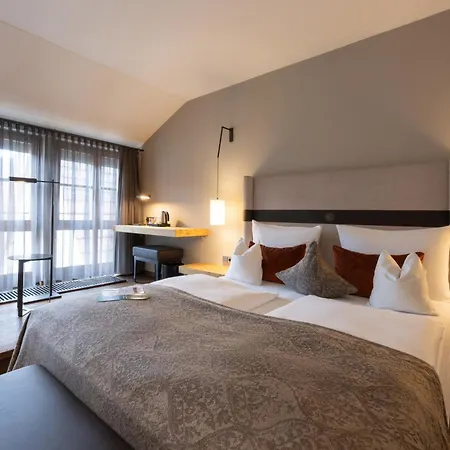 Hotell Goldene Sonne 4*