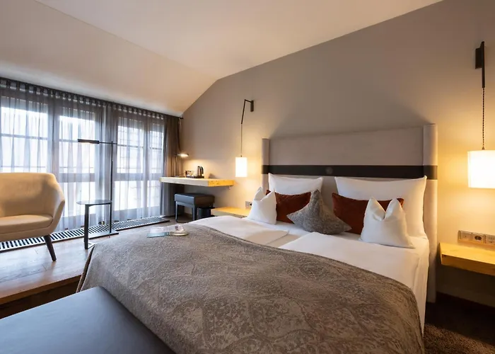 Hotel Goldene Sonne 4*